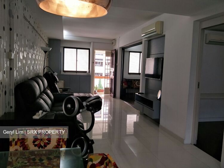 Tampines Street 81 thumbnail photo